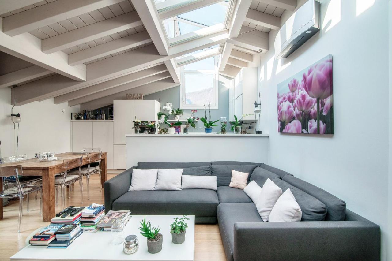 Joivy Isotta'S House With 2 Cosy Balconies Apartment Como Luaran gambar