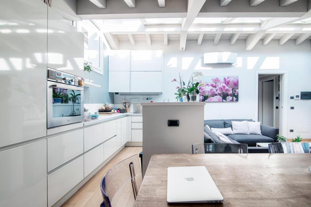 Joivy Isotta'S House With 2 Cosy Balconies Apartment Como Luaran gambar
