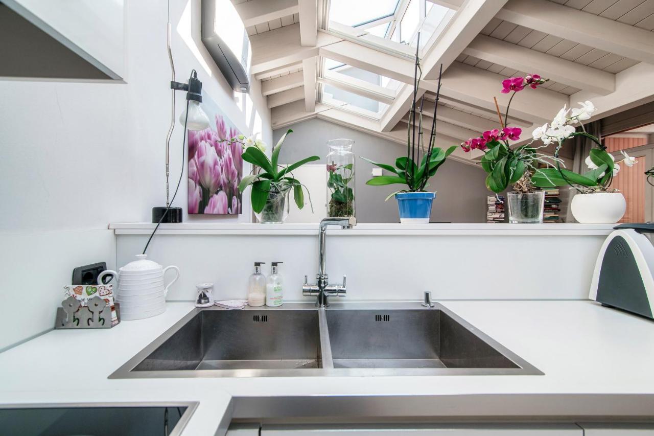 Joivy Isotta'S House With 2 Cosy Balconies Apartment Como Luaran gambar